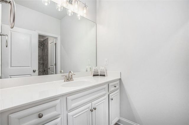 5749 Creek Indian Dr, Sugar Hill, GA 30518