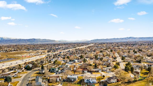 9073 S ELMHEARST DR, West Jordan, UT 84088