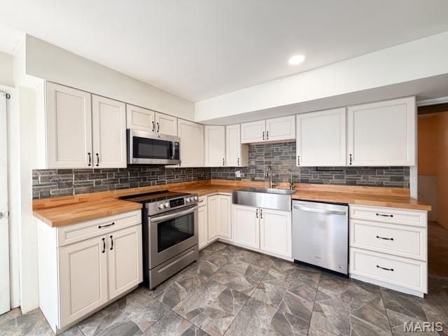 3660 W Lakeview Drive, House Springs, MO 63051