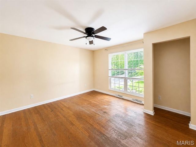 3660 W Lakeview Drive, House Springs, MO 63051
