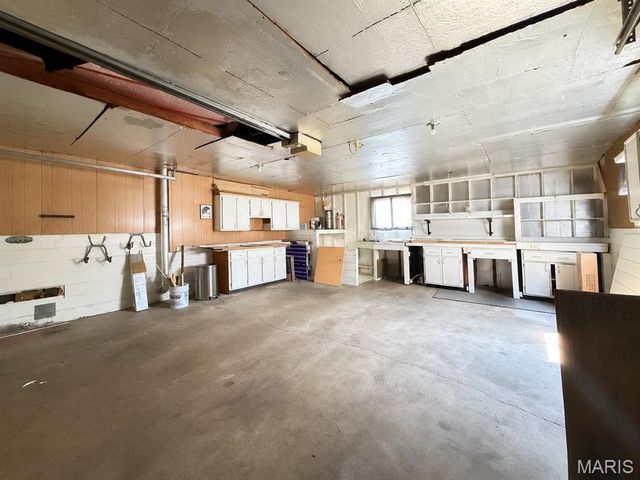 3660 W Lakeview Drive, House Springs, MO 63051