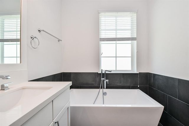 1515 Weber Street A, Houston, TX 77007