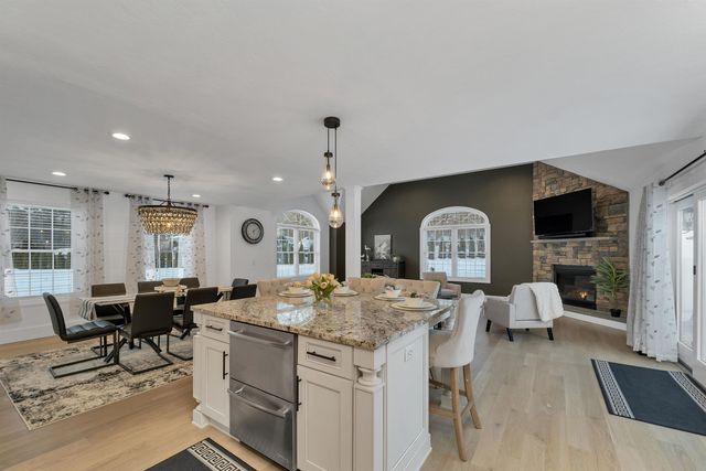 3 Pages Lane, Atkinson, NH 03811