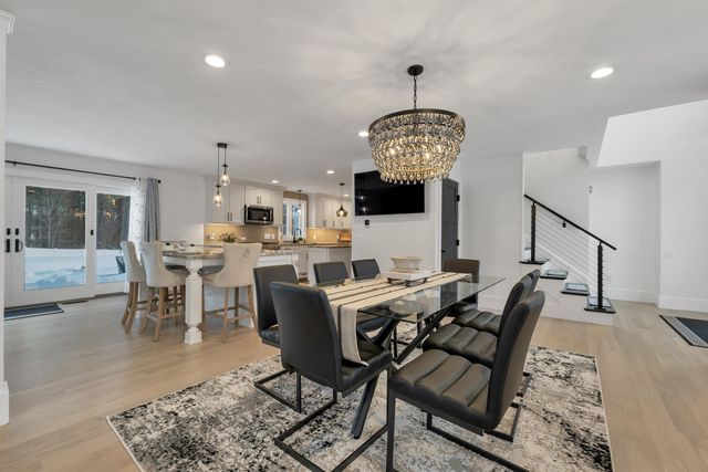 3 Pages Lane, Atkinson, NH 03811