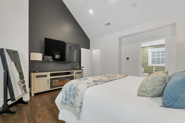 3 Pages Lane, Atkinson, NH 03811