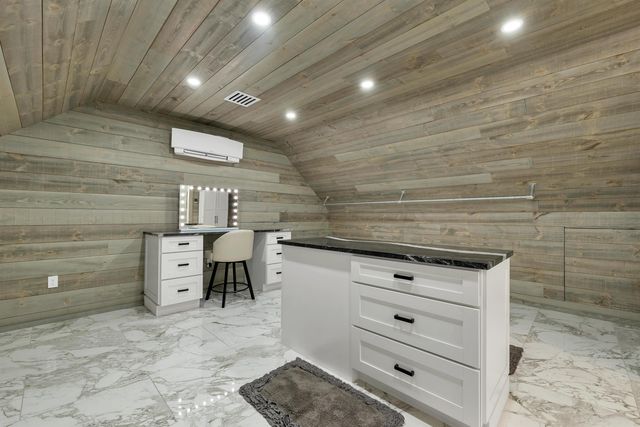 3 Pages Lane, Atkinson, NH 03811