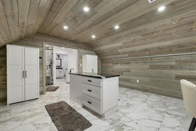 3 Pages Lane, Atkinson, NH 03811