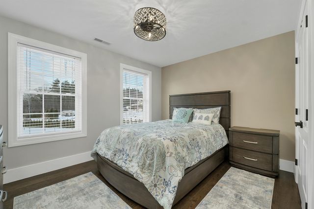 3 Pages Lane, Atkinson, NH 03811