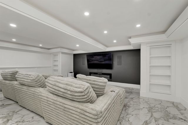 3 Pages Lane, Atkinson, NH 03811