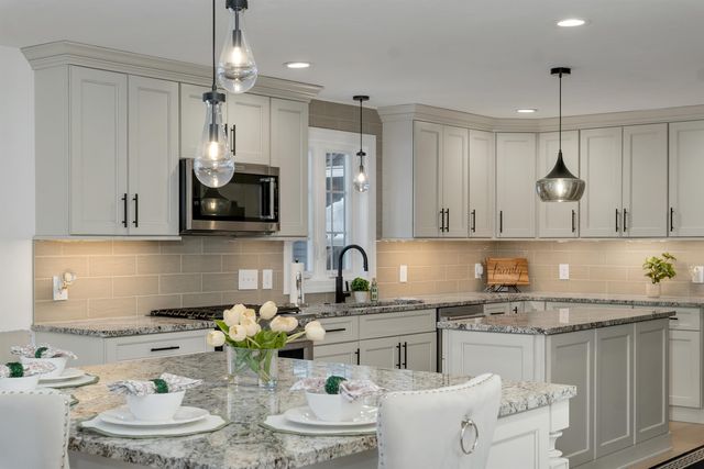 3 Pages Lane, Atkinson, NH 03811