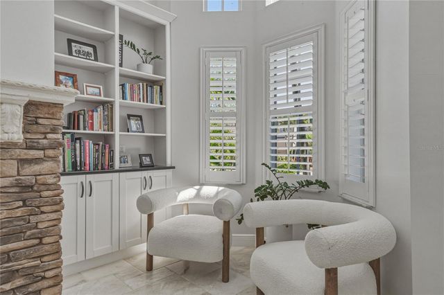 6117 S RUSSELL STREET, Tampa, FL 33611