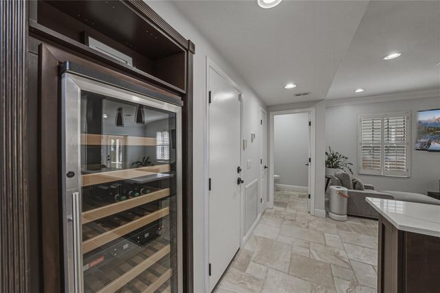 6117 S RUSSELL STREET, Tampa, FL 33611