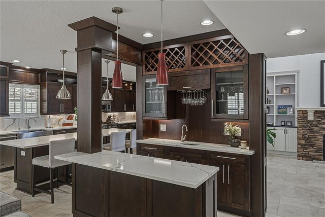 6117 S RUSSELL STREET, Tampa, FL 33611