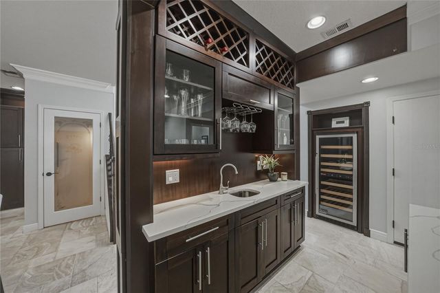 6117 S RUSSELL STREET, Tampa, FL 33611