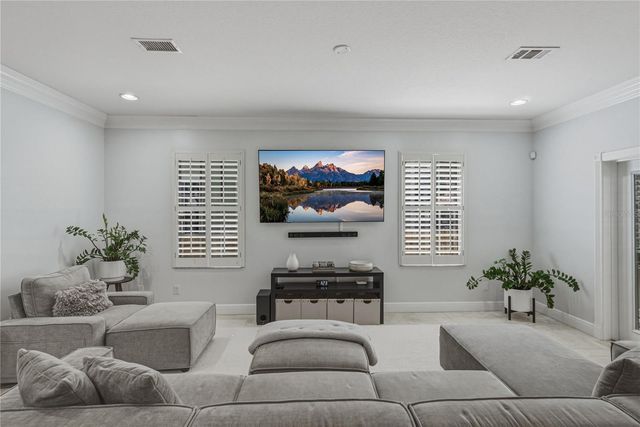 6117 S RUSSELL STREET, Tampa, FL 33611