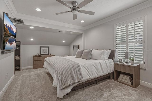 6117 S RUSSELL STREET, Tampa, FL 33611