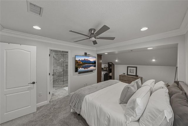 6117 S RUSSELL STREET, Tampa, FL 33611