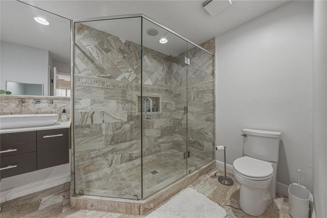 6117 S RUSSELL STREET, Tampa, FL 33611