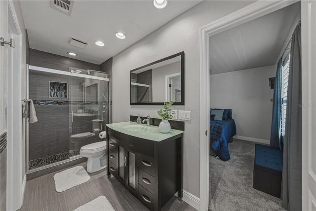 6117 S RUSSELL STREET, Tampa, FL 33611