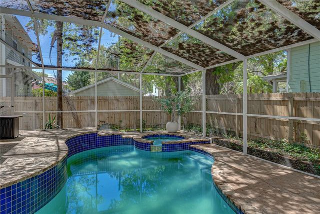 6117 S RUSSELL STREET, Tampa, FL 33611