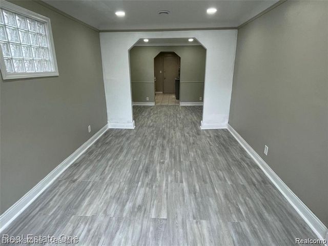 5927 Highview Street, Dearborn Heights, MI 48127