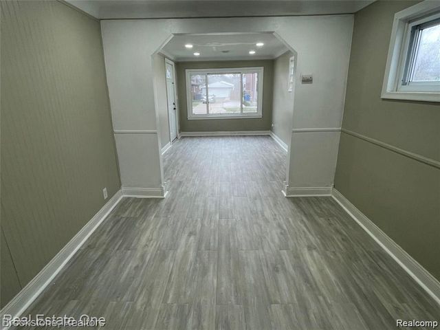 5927 Highview Street, Dearborn Heights, MI 48127