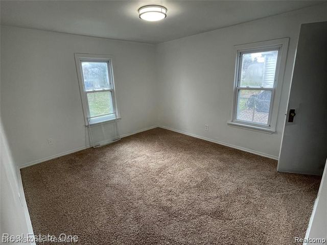 5927 Highview Street, Dearborn Heights, MI 48127