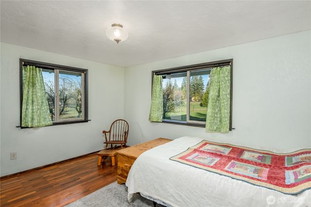 323 Hulse Road, Port Angeles, WA 98362