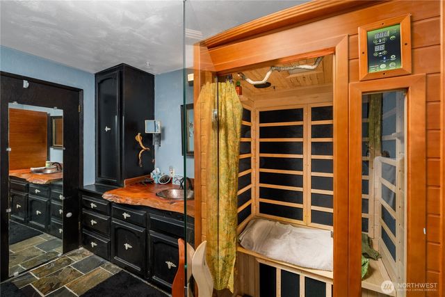 323 Hulse Road, Port Angeles, WA 98362