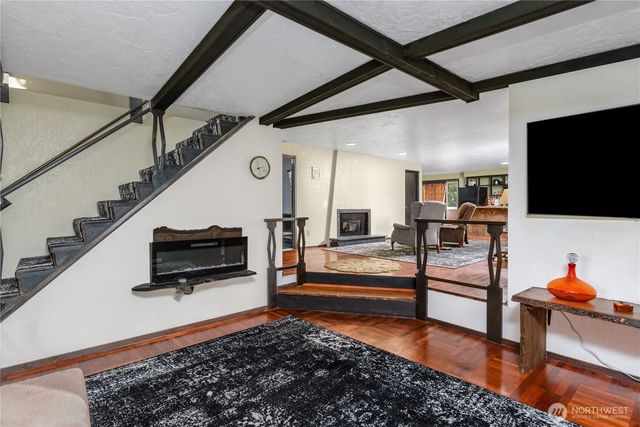 323 Hulse Road, Port Angeles, WA 98362