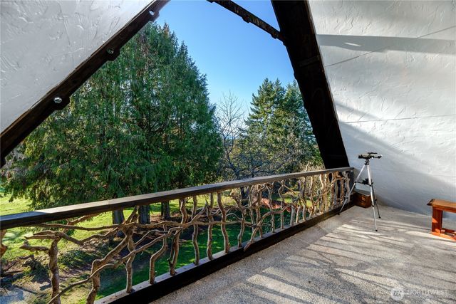 323 Hulse Road, Port Angeles, WA 98362