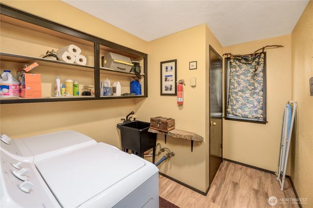 323 Hulse Road, Port Angeles, WA 98362