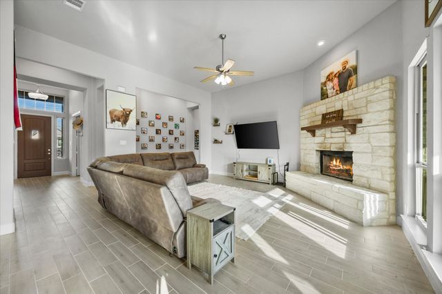 1600 Lynx Loop, Forney, TX 75126