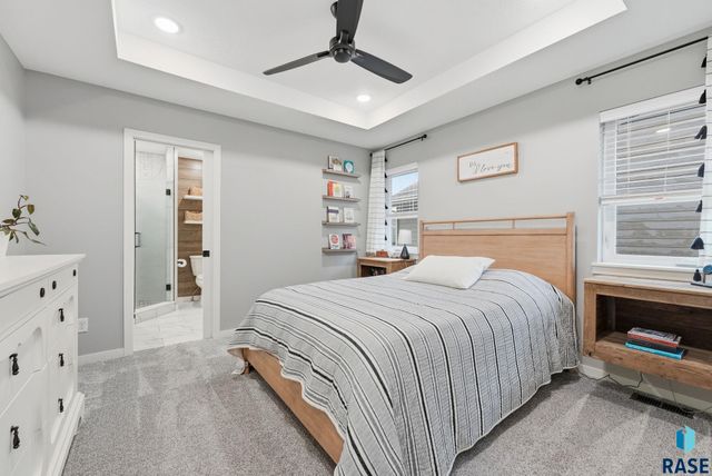 609 Legendary Dr Drive, Harrisburg, SD 57032