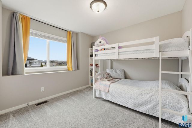 609 Legendary Dr Drive, Harrisburg, SD 57032