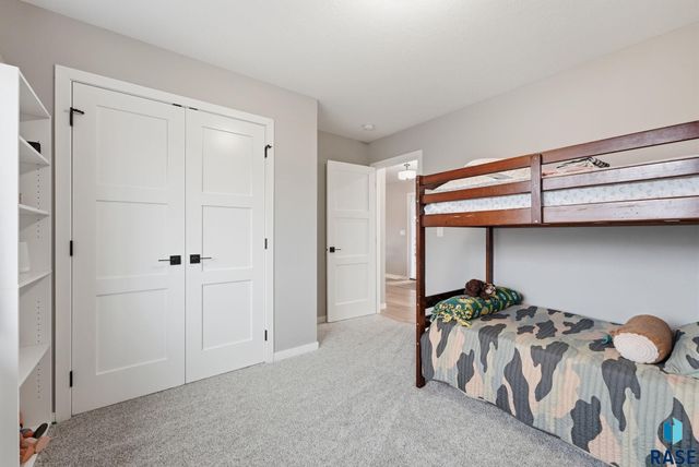 609 Legendary Dr Drive, Harrisburg, SD 57032