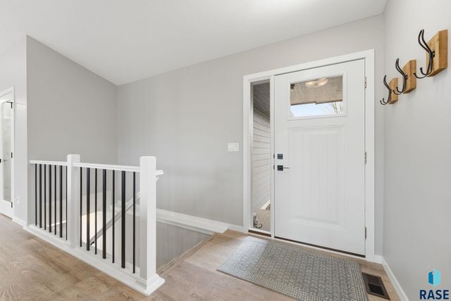 609 Legendary Dr Drive, Harrisburg, SD 57032