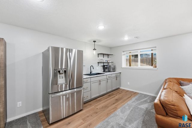 609 Legendary Dr Drive, Harrisburg, SD 57032