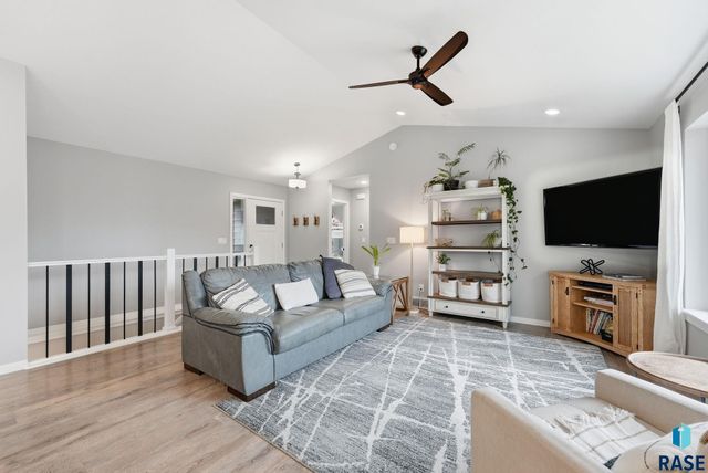 609 Legendary Dr Drive, Harrisburg, SD 57032