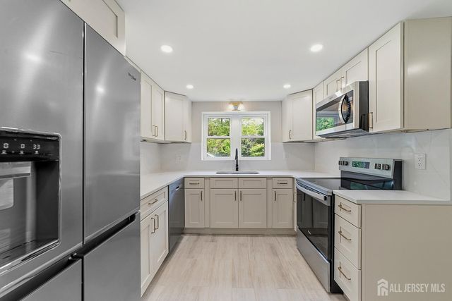 281 Friendship Road, South Brunswick, NJ 08512