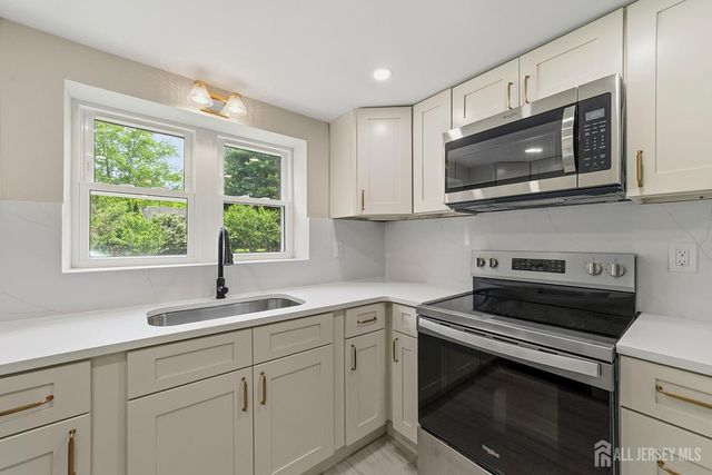 281 Friendship Road, South Brunswick, NJ 08512