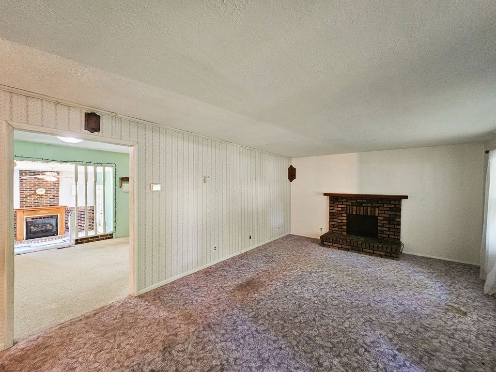 Image 23 of property listing at 19503 N Moonbeam Lane, Mt Vernon, IL 62864