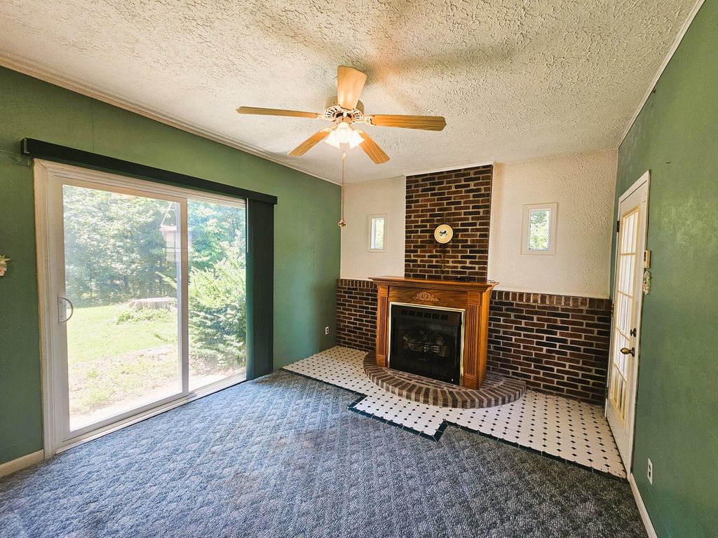 Image 29 of property listing at 19503 N Moonbeam Lane, Mt Vernon, IL 62864