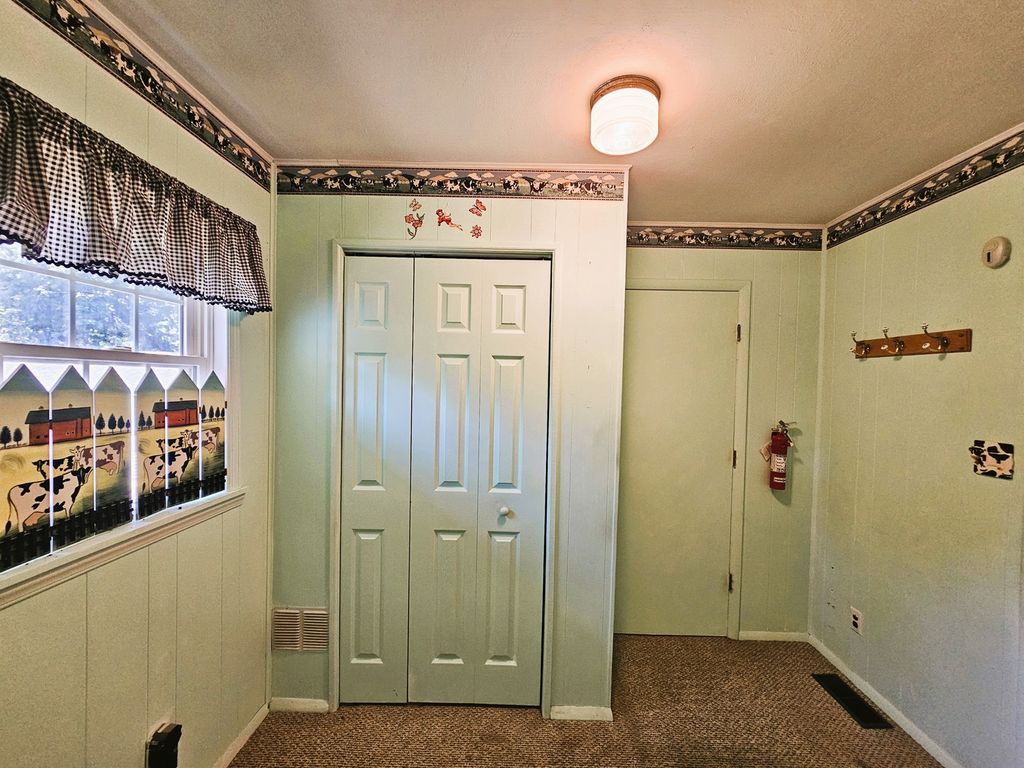 Image 31 of property listing at 19503 N Moonbeam Lane, Mt Vernon, IL 62864