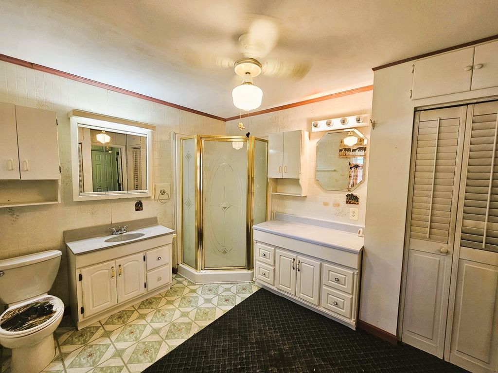 Image 34 of property listing at 19503 N Moonbeam Lane, Mt Vernon, IL 62864
