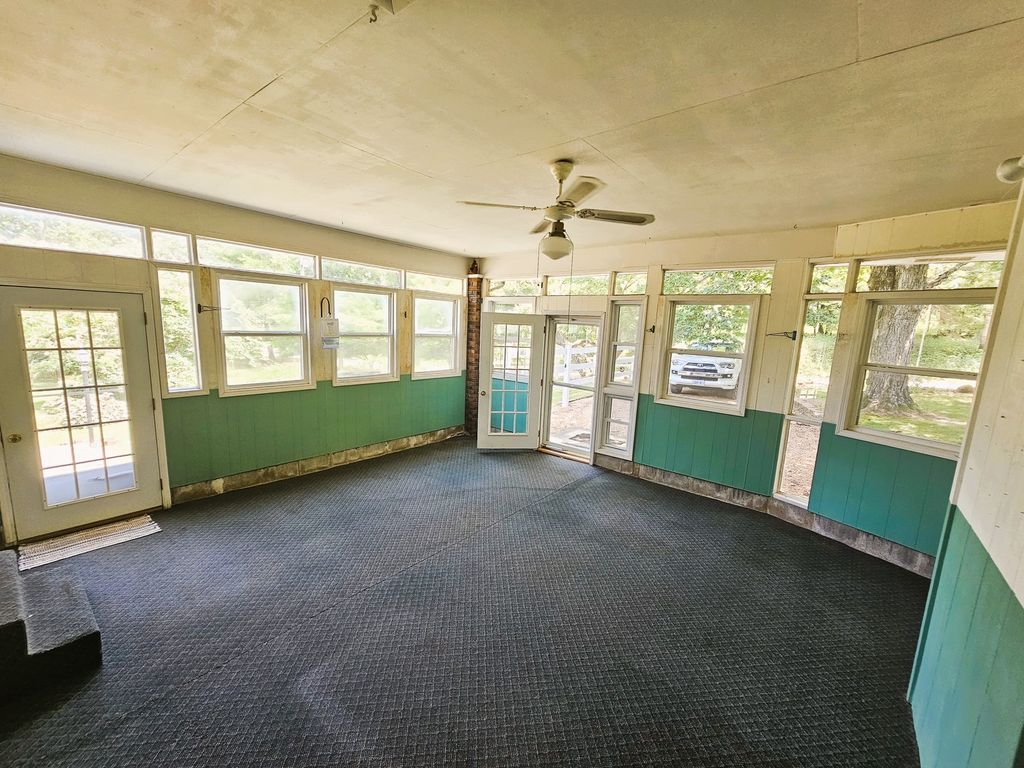Image 37 of property listing at 19503 N Moonbeam Lane, Mt Vernon, IL 62864