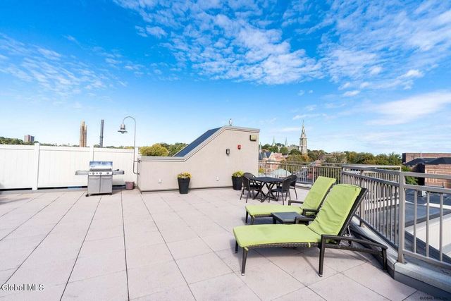 17 Chapel Street 302, Albany, NY 12210