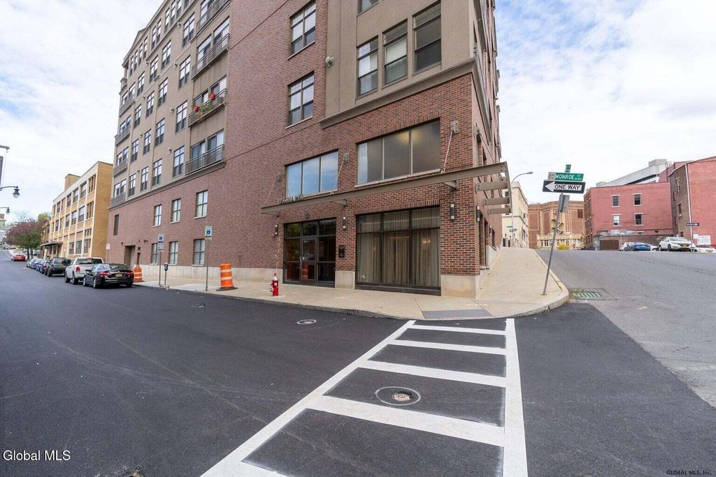 17 Chapel Street 302, Albany, NY 12210