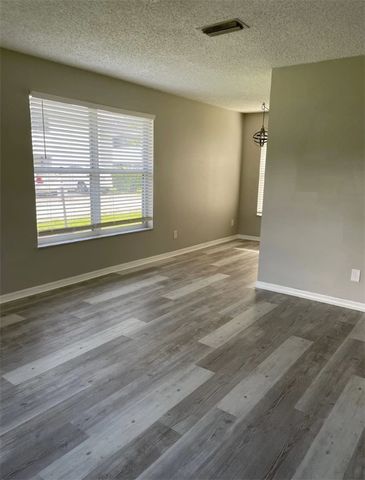 1775 6th Avenue 8, Vero Beach, FL 32960