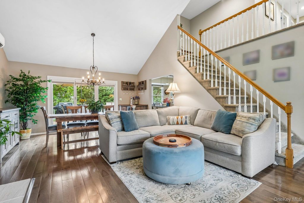302 Maple Avenue, Patchogue, NY 11772 — photo 5